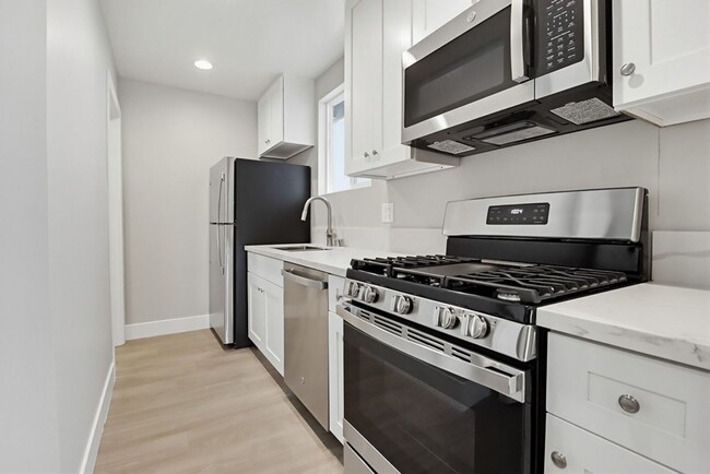 Building Photo - 54TH STREET 2985-2987 FRONT UNITS