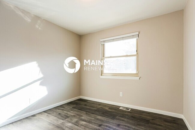 Building Photo - 3 Bedroom Pet-Friendly Home in Aurora, CO with Main Street Renewal