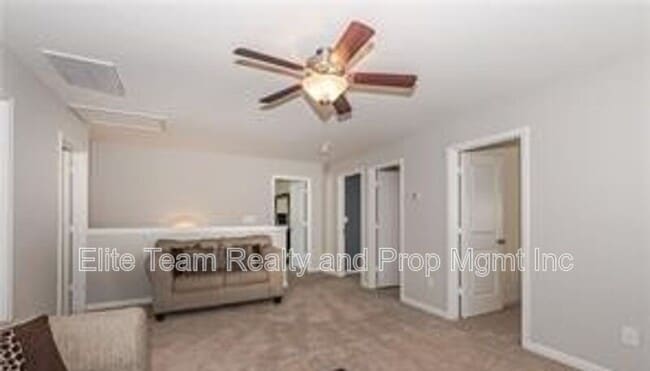 Building Photo - 13027 Rothe House Rd