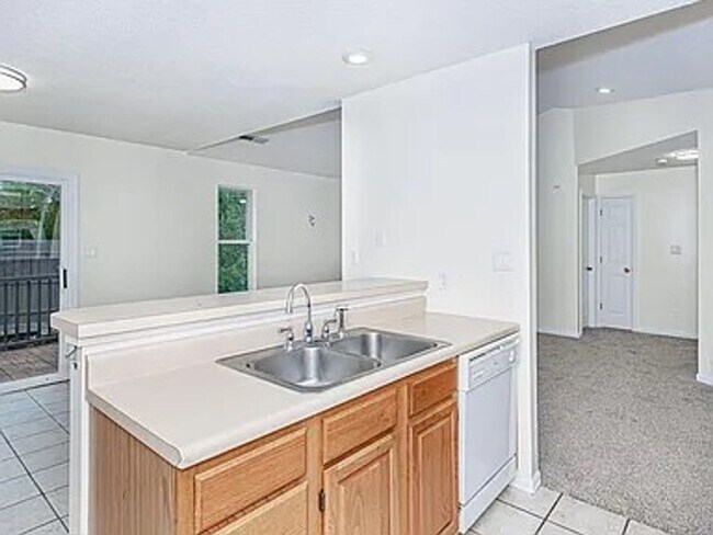 Building Photo - 3804 Larkspur Ct