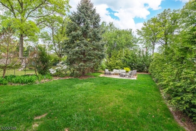 Building Photo - 86 Ferncliff Rd