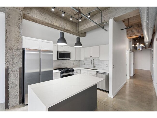 Building Photo - 901 N 3rd St
