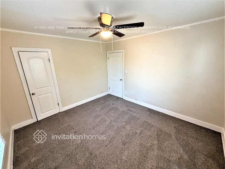 Building Photo - 6046 6th Ave