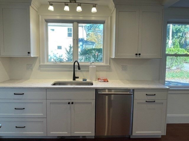 Building Photo - 6 Parker Ave