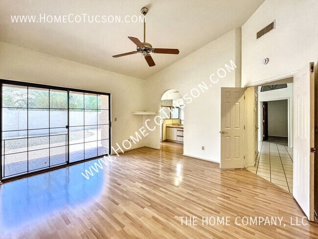 Building Photo - 1551 E Sonoran Desert Dr