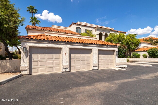 Building Photo - 10080 E Mountainview Lake Dr