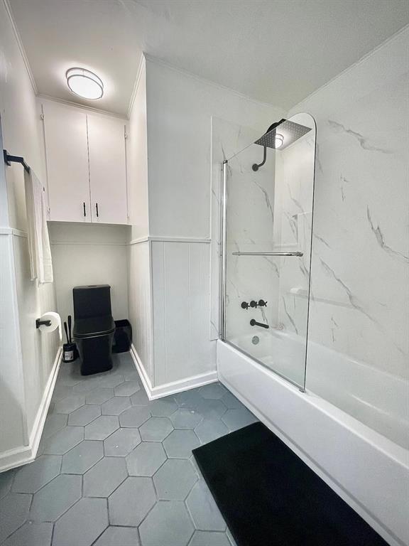 Building Photo - 1582 Valley Dr