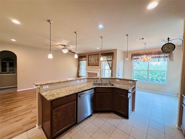 Building Photo - 26914 Harmony Shores Dr