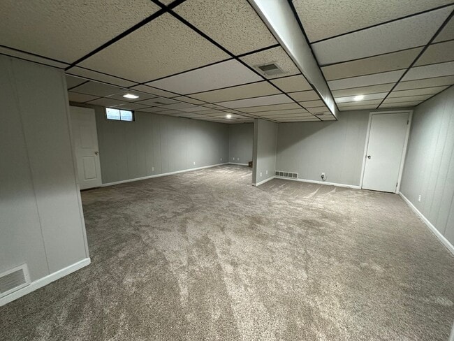 Building Photo - Single Family Home in Alto!