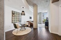 Building Photo - 360 Nueces St