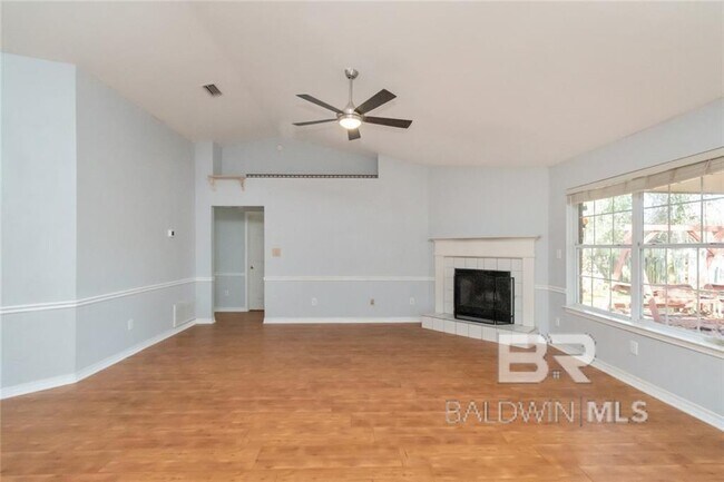 Building Photo - 30894 Pinyon Dr