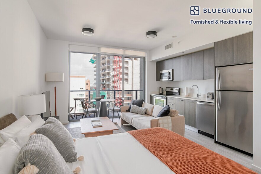 Primary Photo - 230 NE 4th St