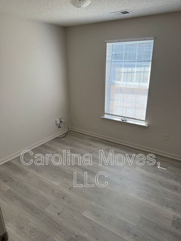 Building Photo - 325 Honor Rd