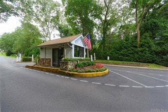 Building Photo - 182 Birchwood Rd