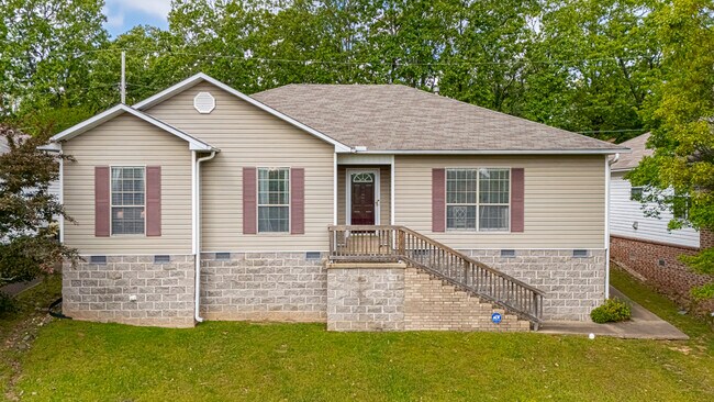 Building Photo - 135 Willow Grove Rd