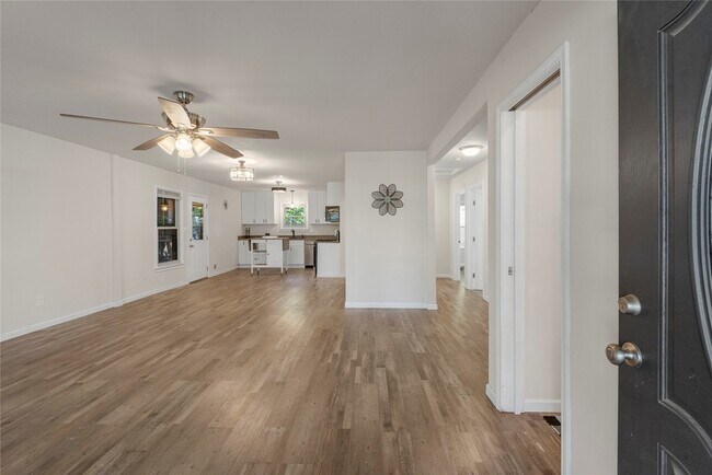 Building Photo - 2221 N Alexander St