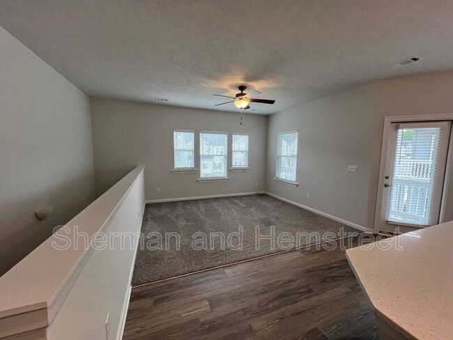 Building Photo - 5035 Mimosa Dr