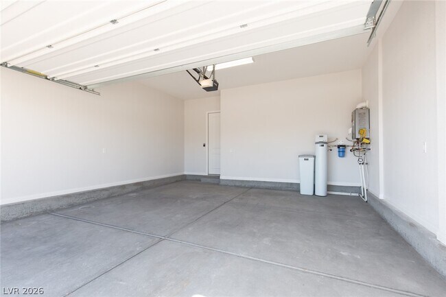 Building Photo - 2267 High Perch St