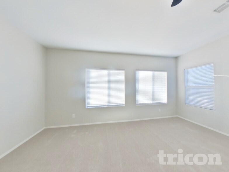 Building Photo - 5407 W Beverly Rd