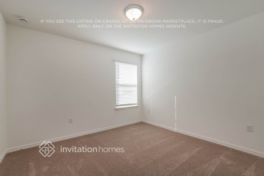 Building Photo - 5849 Sagebrush Aly