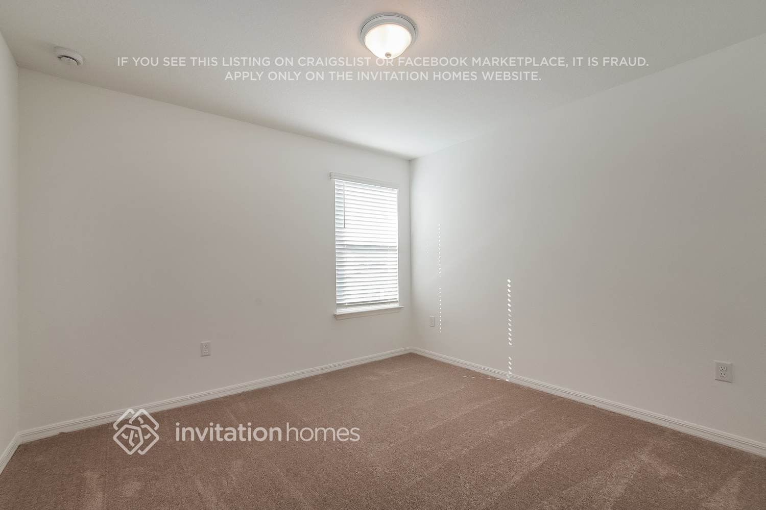 Building Photo - 5805 Sagebrush Aly