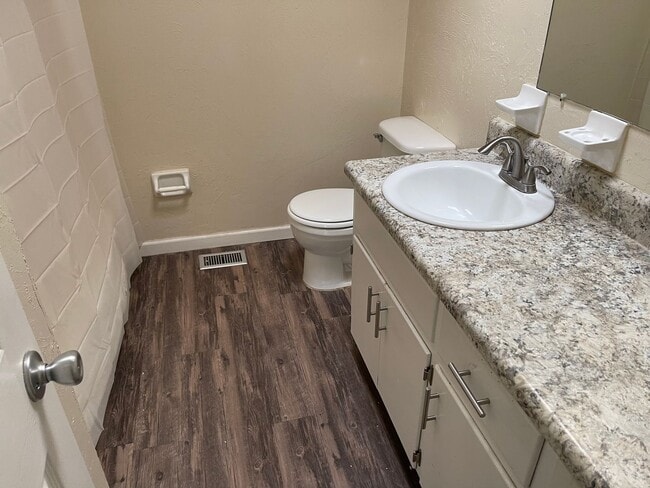 Building Photo - PORTLAND TOWNHOMES