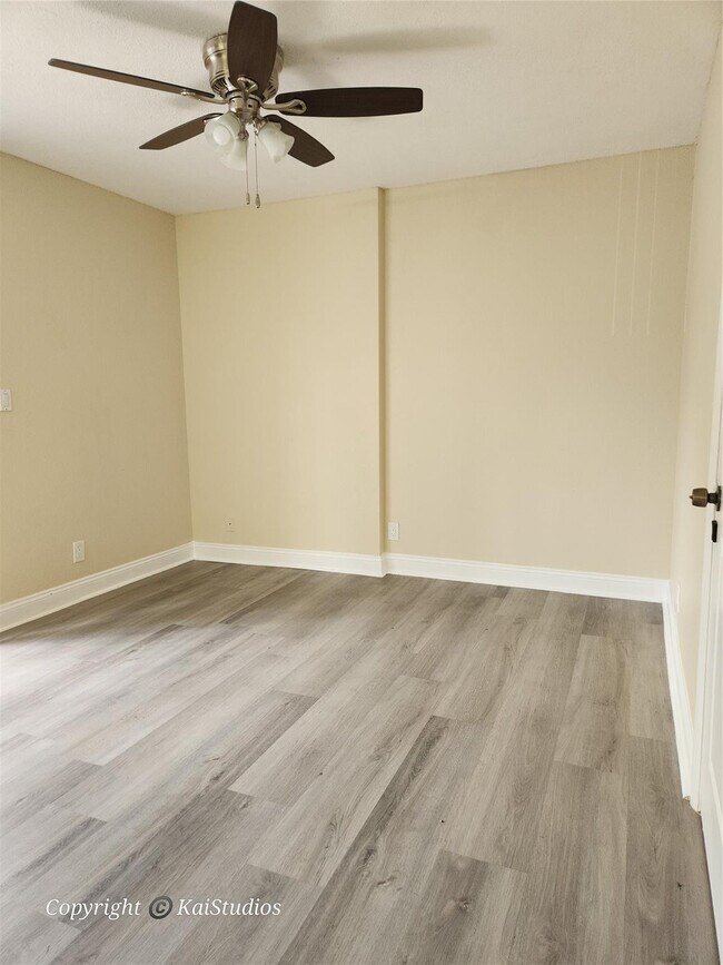 Building Photo - 10293 NW 33rd St