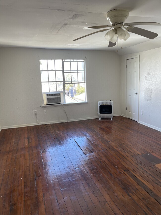Building Photo - 4219 Perrier St