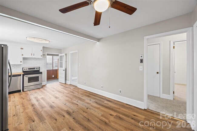 Building Photo - 4827 Harcourt Ln