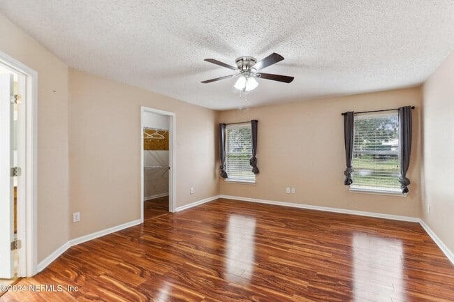 Building Photo - 14018 Fish Eagle Dr E