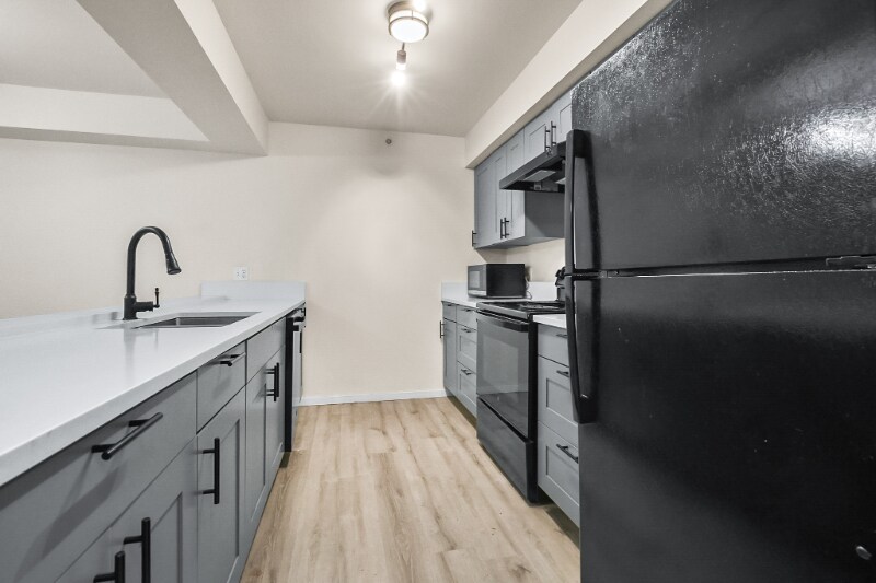 Building Photo - 12040 Bridgeport Way SW