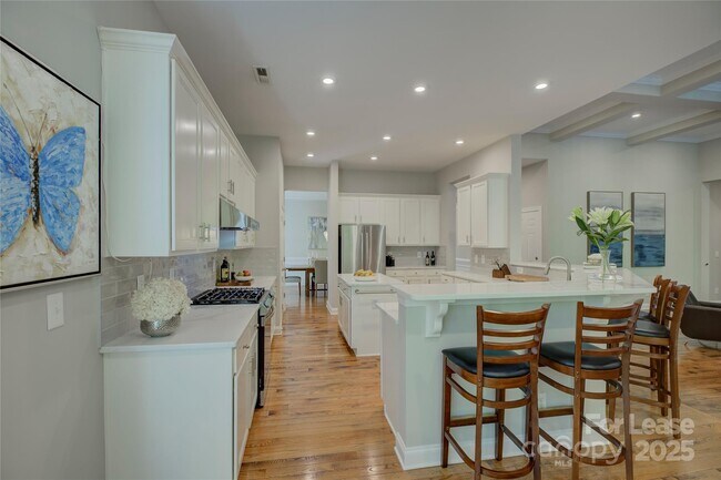 Building Photo - 9810 Daufuskie Dr