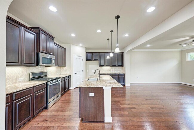 Building Photo - 12300 Terraza Cir