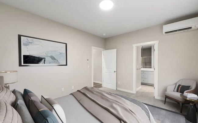 Building Photo - Beautiful Arington Home - July Availability