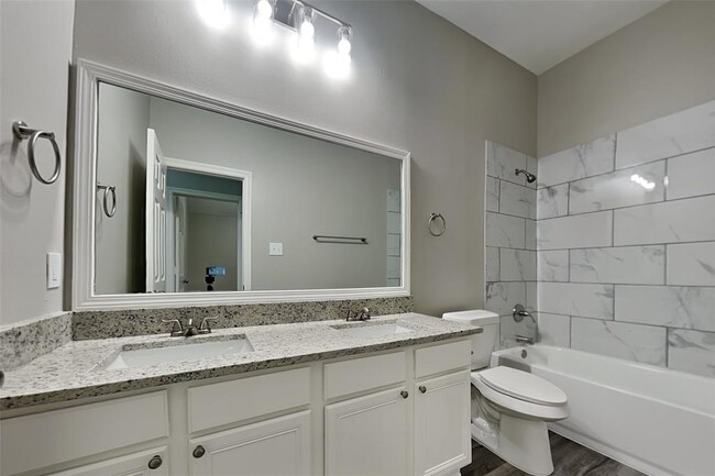 Building Photo - 8019 Malardcrest Dr