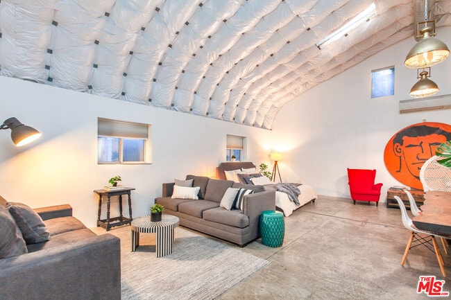 Building Photo - 1147 Wilcox Pl