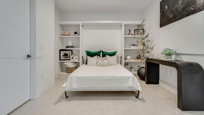 Building Photo - 1030 15th St