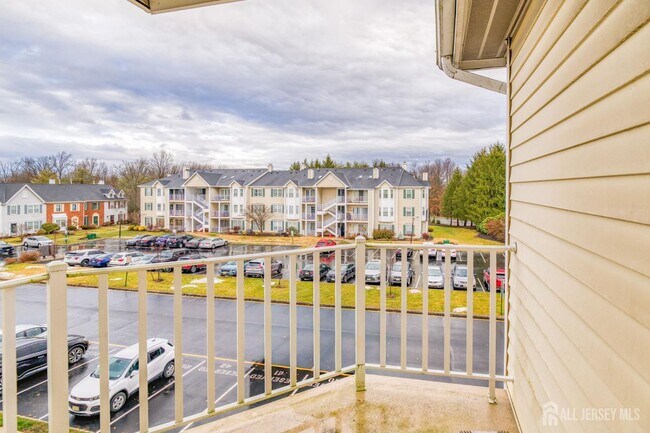 Building Photo - 20 Pembrook Ave