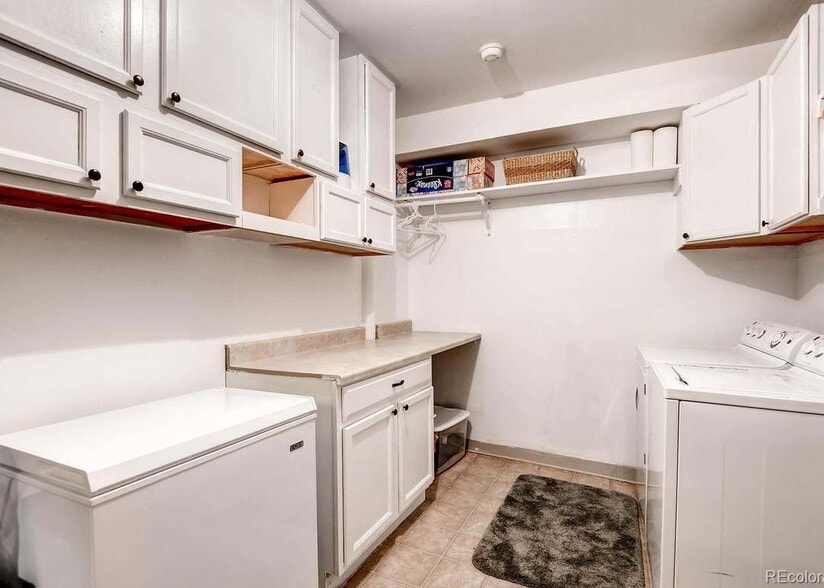 Building Photo - 1610 S Danube Way