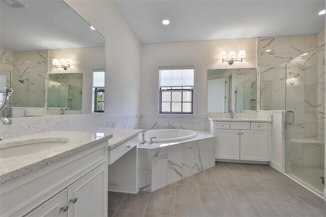 Building Photo - 11653 Tallfield Ln