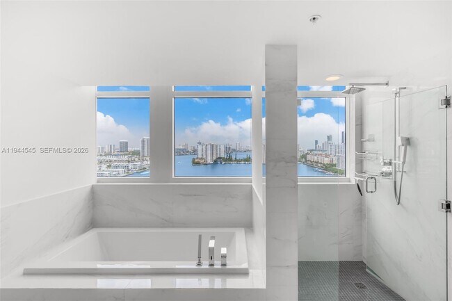 Building Photo - 400 Sunny Isles Blvd