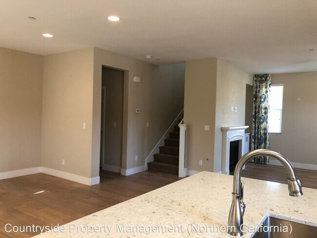 Building Photo - 3 br, 2.5 bath House - 9301 Vintner Circle