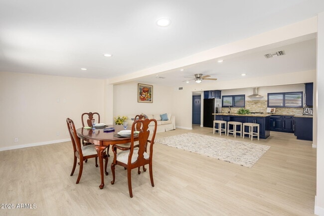 Building Photo - 903 W Missouri Ave