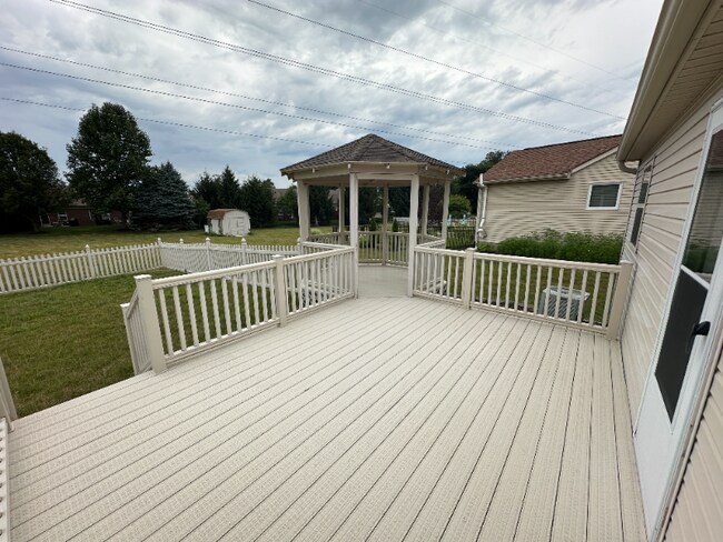 Building Photo - 5511 Benpatrick Ct