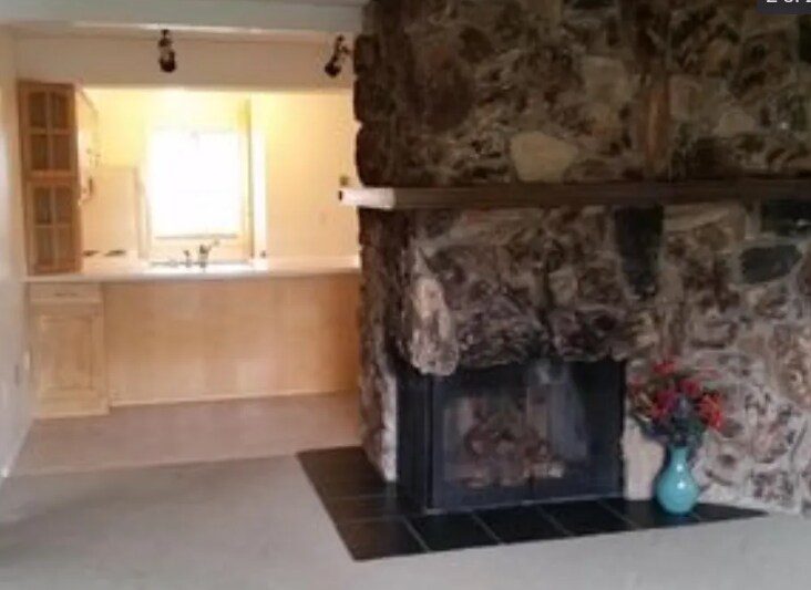 Building Photo - 2201 Romig Pl