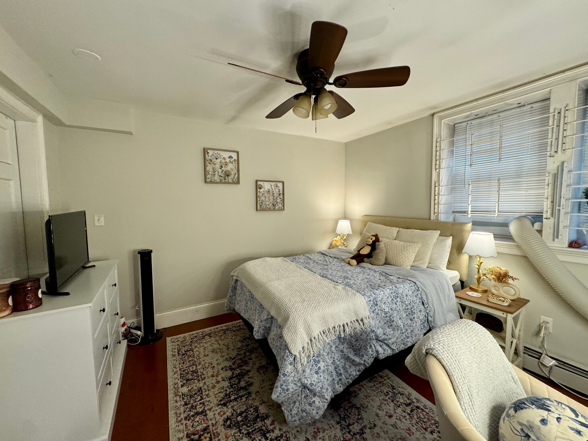 Building Photo - 717 Parker St