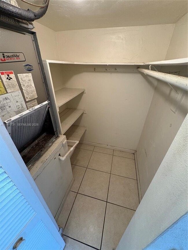 Building Photo - 16215 NE 18th Ct