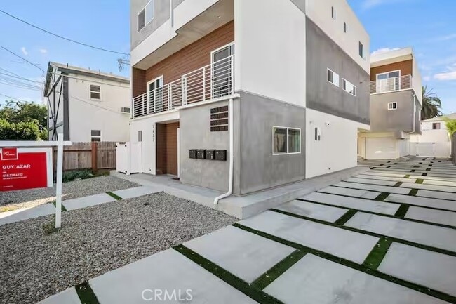 Building Photo - 5637 Klump Ave
