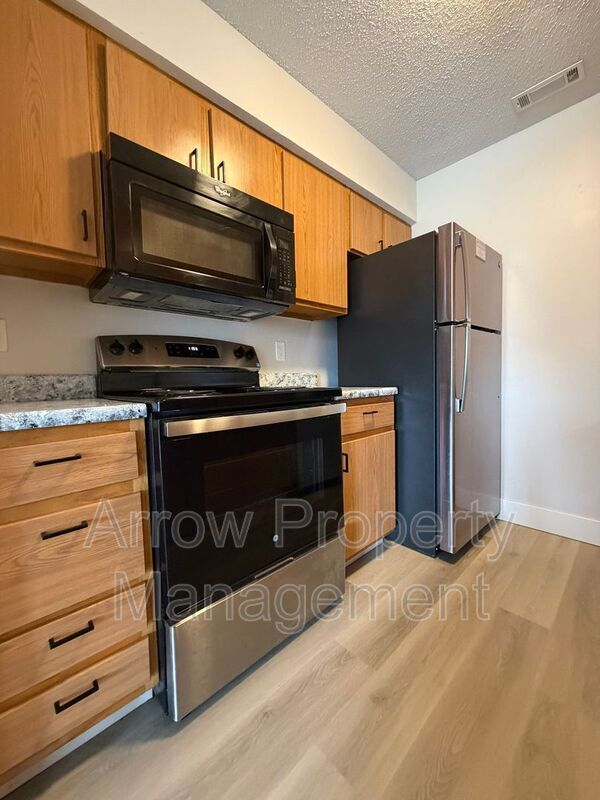 Building Photo - 2340 N 44th St