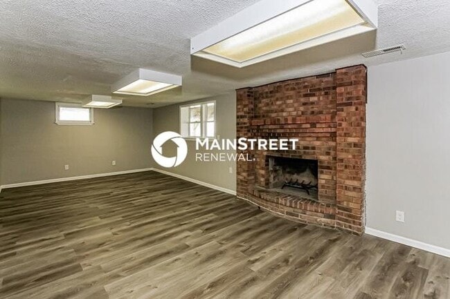 Building Photo - 3 Bedroom Pet-Friendly Home in LEAVENWORTH, KS with Main Street Renewal